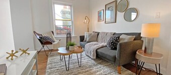 Explore Downtown and Mount Adams with River Views!