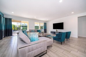 Smart TV, video games, table football - EPIC*10min Disney*Theater*BunkbedSlide*Prof Arcade (Kissimmee)