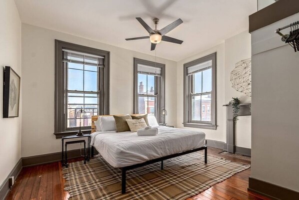 5 habitaciones, escritorio, tabla de planchar con plancha y wifi gratis 