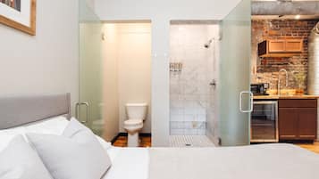 1 quarto, escrivaninha, ferros/tábuas de passar roupa, Wi-Fi de cortesia