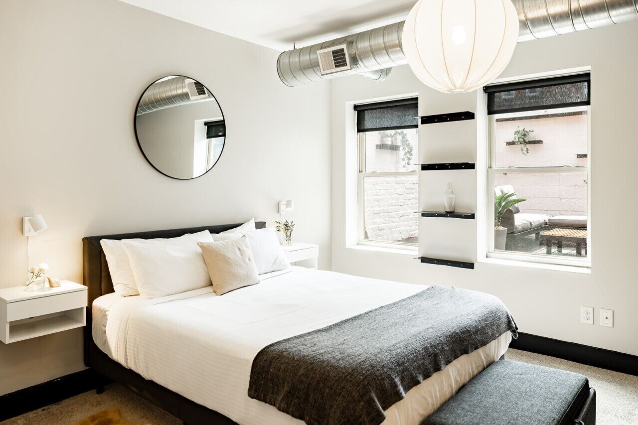 5 habitaciones, escritorio, tabla de planchar con plancha y wifi gratis 