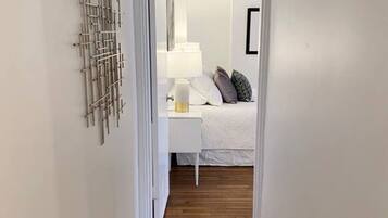 1 多间卧室、办公桌、熨斗/熨衣板、免费 WiFi