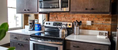 Fridge, microwave, oven, stovetop