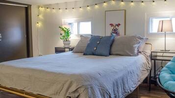 2 bedrooms, desk, iron/ironing board, free WiFi