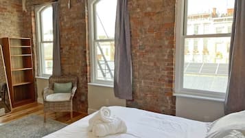 2 bedrooms, desk, iron/ironing board, free WiFi