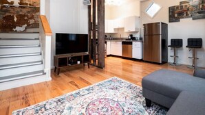 Smart TV - Cozy OTR Home with Private Roof Deck (Cincinnati)