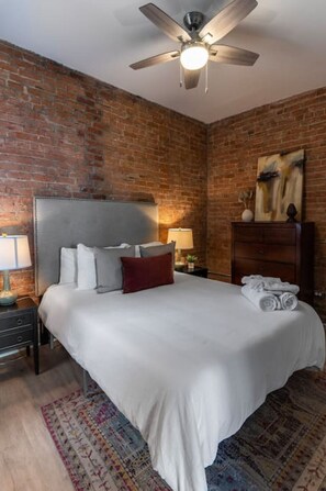 1 chambre, bureau, fer et planche à repasser, Wi-Fi gratuit