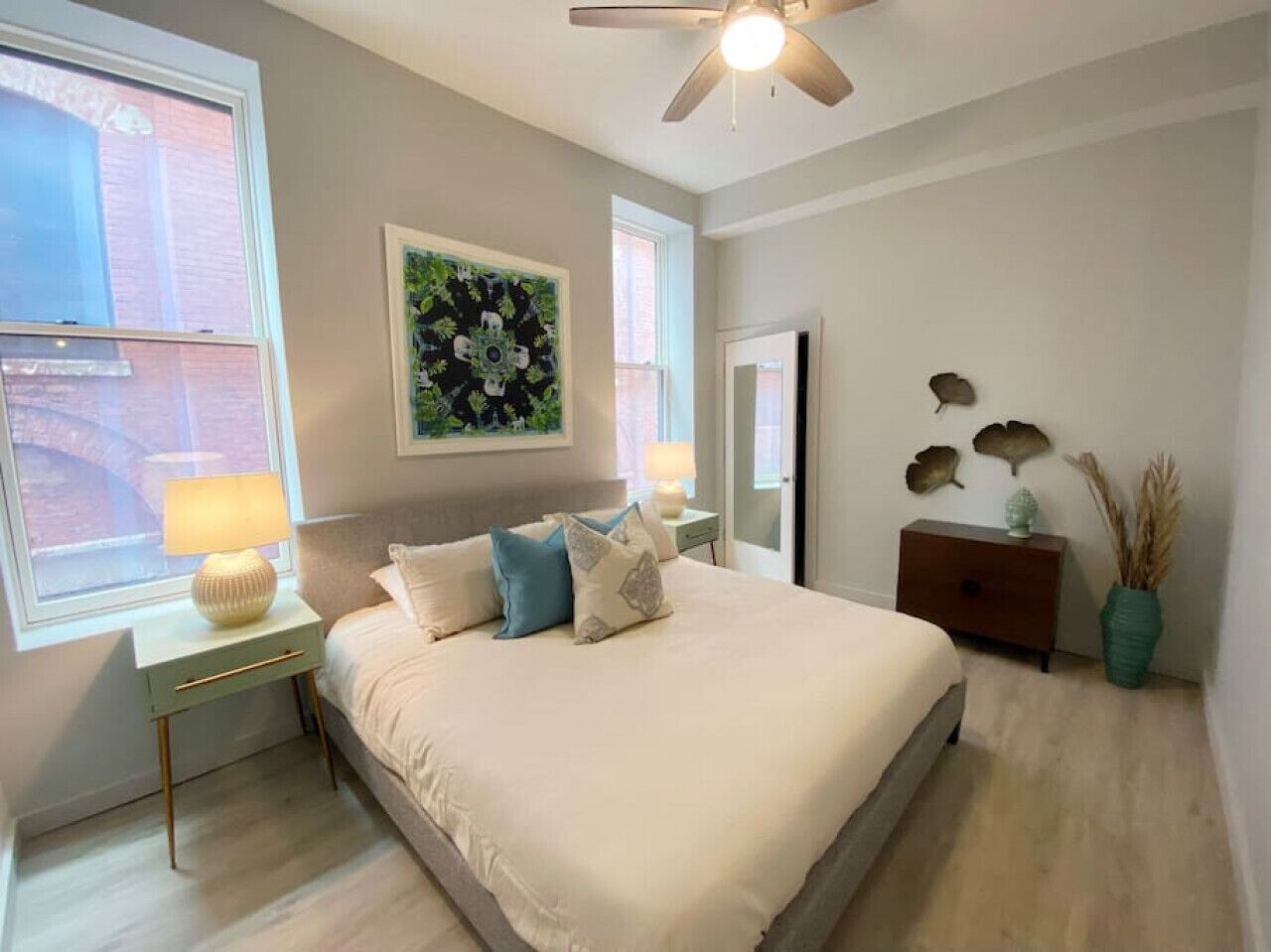 1 dormitorio, tabla de planchar con plancha, wifi gratis y ropa de cama