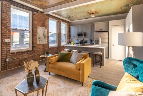 PARLOR: Explore OTR/DT: Restored 1894 Italianate