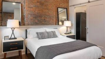 1 sovrum, skrivbord, strykjärn/strykbräda och gratis wi-fi