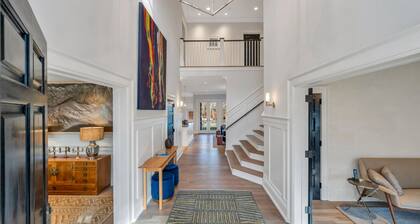 Beautiful home with private pool, hot tub, gym, pool table, ping pong, fire...