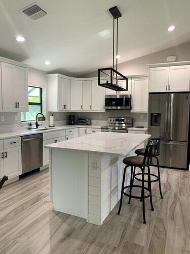 3 Bed/2bath beautiful New Home with Pool