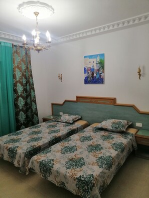 3 bedrooms, iron/ironing board, WiFi, bed sheets