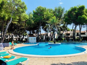 Outdoor pool - Bonito apartamento a 2 minutos de la playa (CIUTADELLA DE MENORCA)