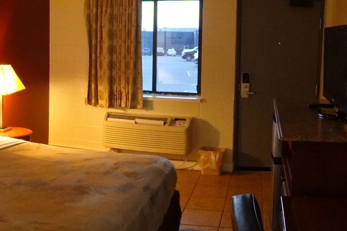 Single Room | Free WiFi, bed sheets