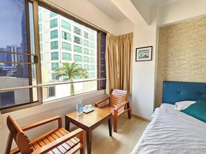 Superior Double Room | Bed sheets - Crown   Bts   Nana  Hotel (Bangkok)