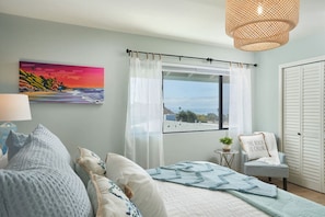 3 Schlafzimmer, Schreibtisch, Bügeleisen/Bügelbrett, Reisekinderbett