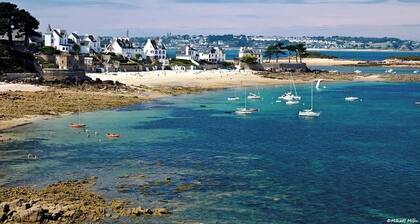 Seaside house with stove and sunset terrace