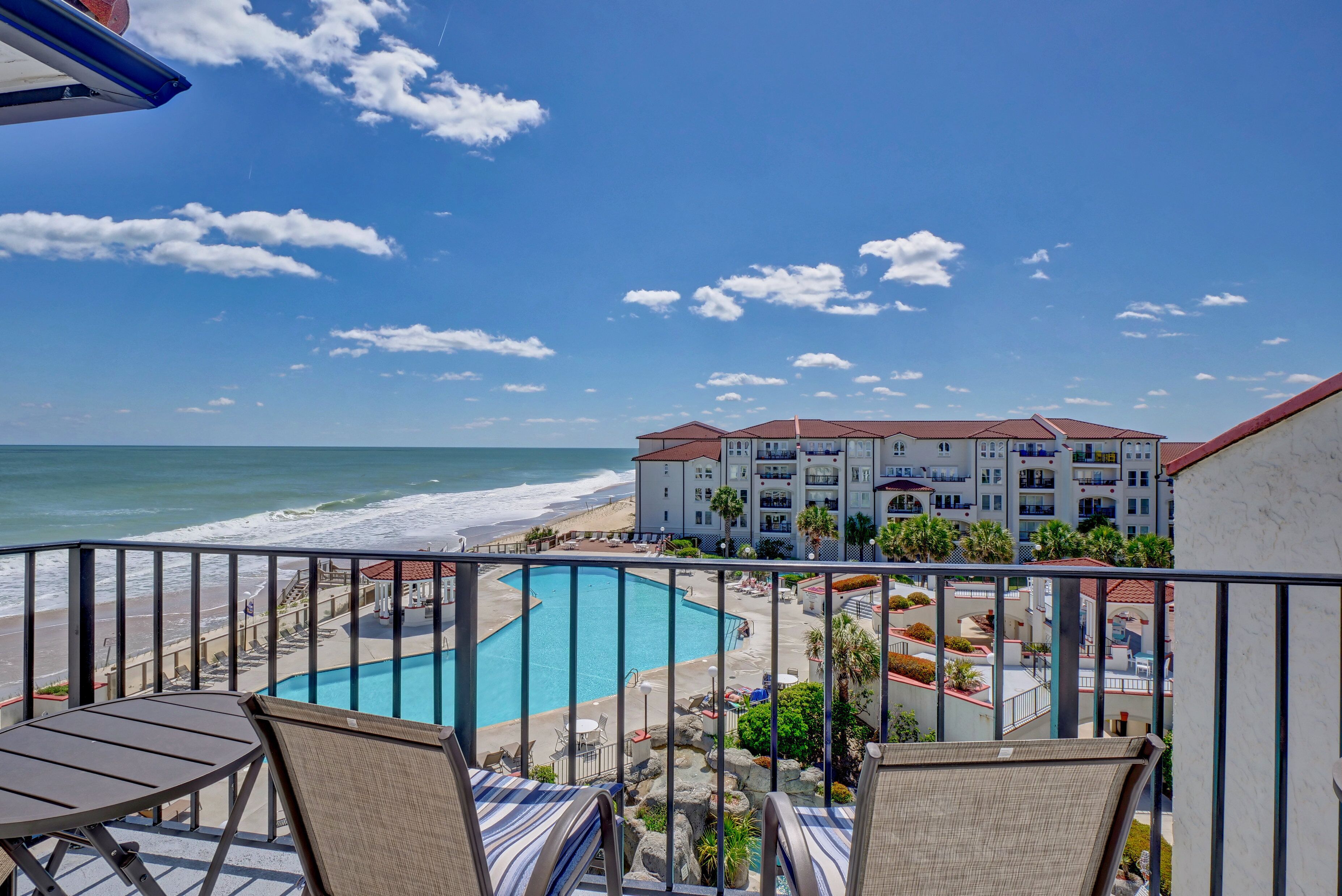 OCEANFRONT 2 BEDROOM CONDO! VILLA CAPIRANI