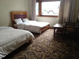 Habitación triple estándar | Wifi gratis y ropa de cama