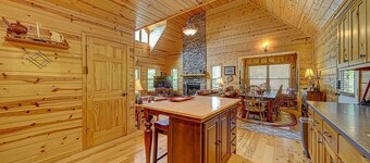 Amazing Appalachian Mountain Views from Every Room!