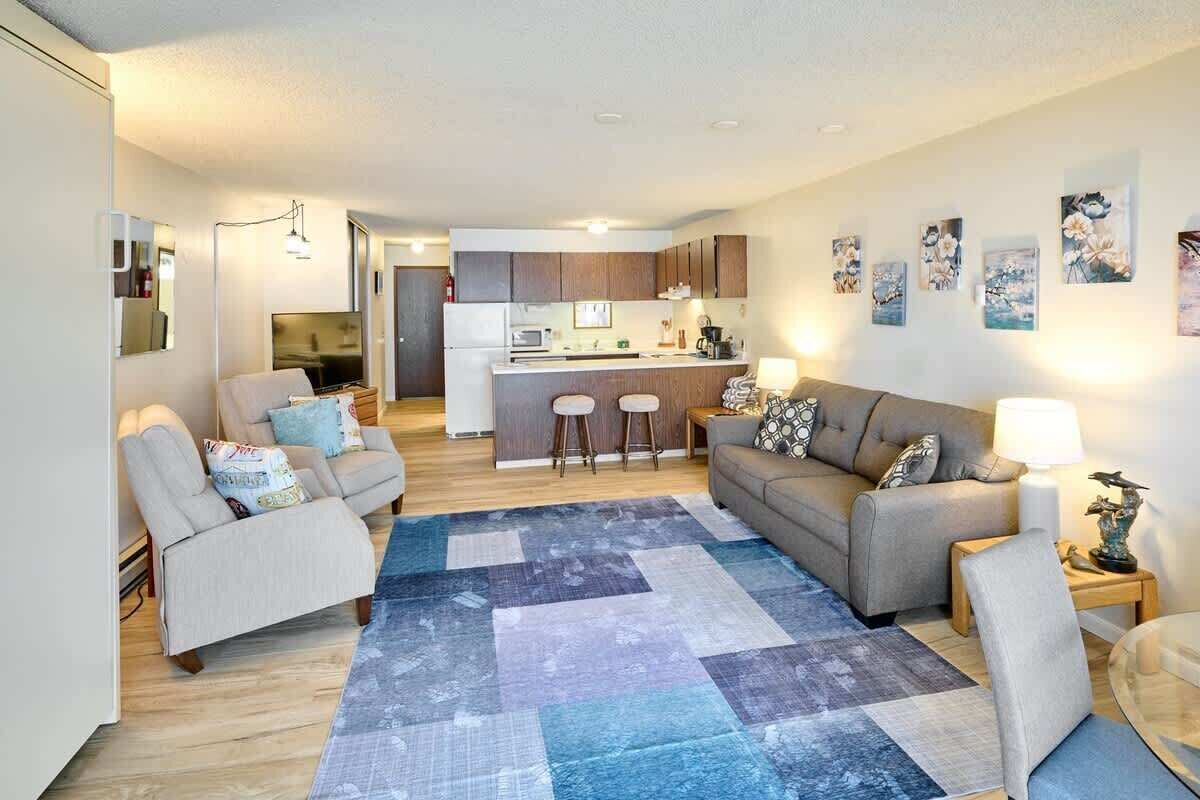 TV, fireplace, DVD player, offices