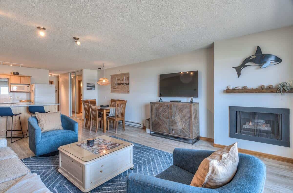 TV, fireplace, offices