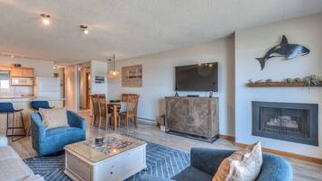 TV, fireplace, offices