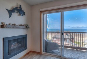 Interior - Oceanfront Condo - Second Floor - Pet Friendly! (Lincoln City)