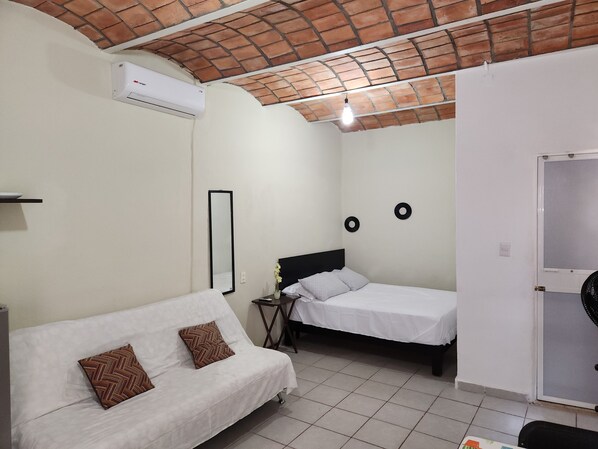 1 chambre, Wi-Fi gratuit, draps fournis