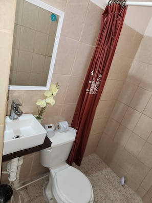 Douche, serviettes fournies