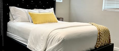 1 chambre, bureau, fer et planche à repasser, Wi-Fi gratuit