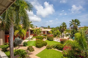 المنطقة المحيطة بالمنشأة