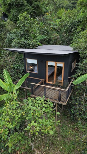 Standard-Ferienhütte, Gartenblick | Hochwertige Bettwaren, Minibar, Zimmersafe, Verdunkelungsvorhänge