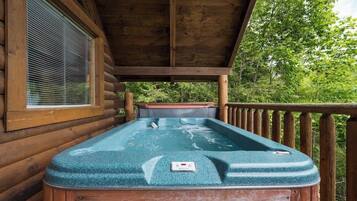 Bain à remous extérieur