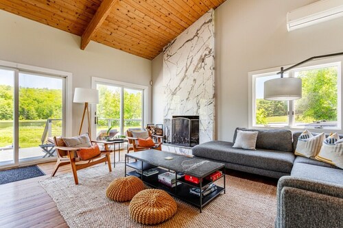 Gorgeous Waterfront w/ Hot Tub and Game Level