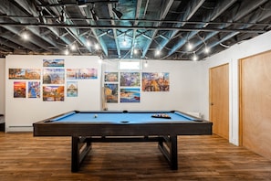 Games room - Gorgeous Waterfront w/ Hot Tub and Game Level (Narrowsburg)