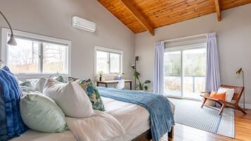 3 camere, una scrivania, ferro/asse da stiro, culla da viaggio