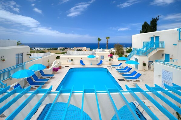 Pool - Sunny Hill Hotel Apartments (Chlorakas)