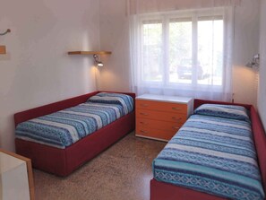 2 bedrooms