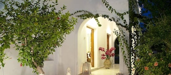 HOTEL DOUKISSA