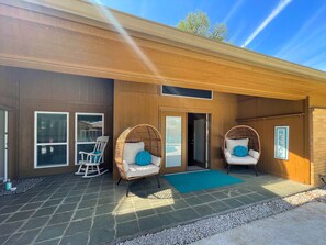 Terrace/patio - Pool Paradise Arcade Ping-Pong Darts Fire Pit Wii (Richardson)