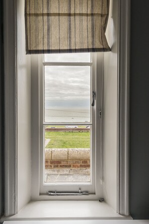 Interior - Coastal Cottage -Charming cottage moments from the sea (Ramsgate)