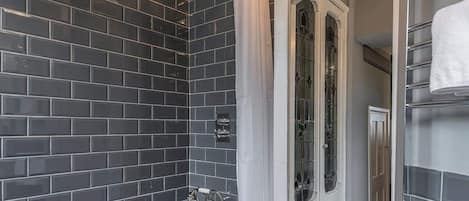 Shower, towels