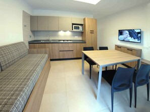 Dining - Holiday apartment mit Klimaanlage und Terrasse (Lignano Sabbiadoro)