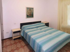 2 camere, culla da viaggio