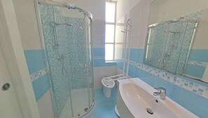 Regadera y bidet 