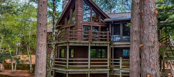 Lakefront home with private dock, two decks, kayaks, & AC