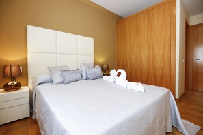 2 Schlafzimmer, Bügeleisen/Bügelbrett, kostenloses WLAN, Bettwäsche