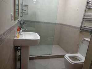 Bathtub, jetted tub, bidet - Best House in Sevan (Gavar)